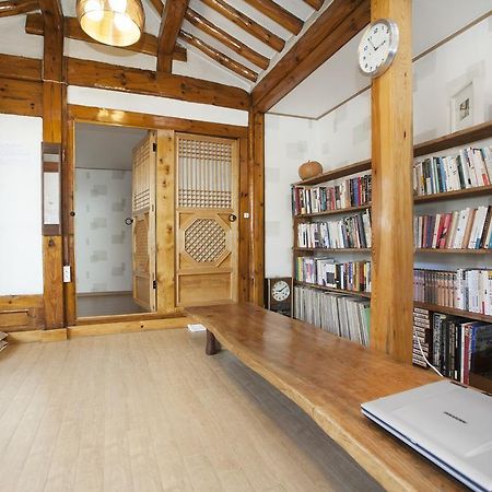 Vine Hanok Guesthouse Seul Esterno foto