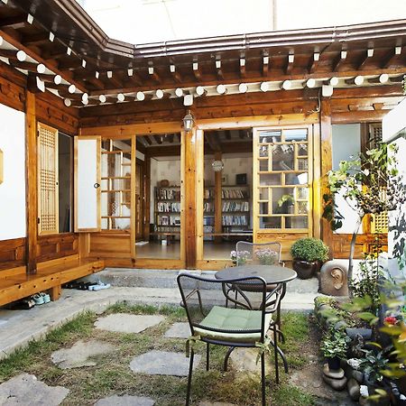 Vine Hanok Guesthouse Seul Esterno foto