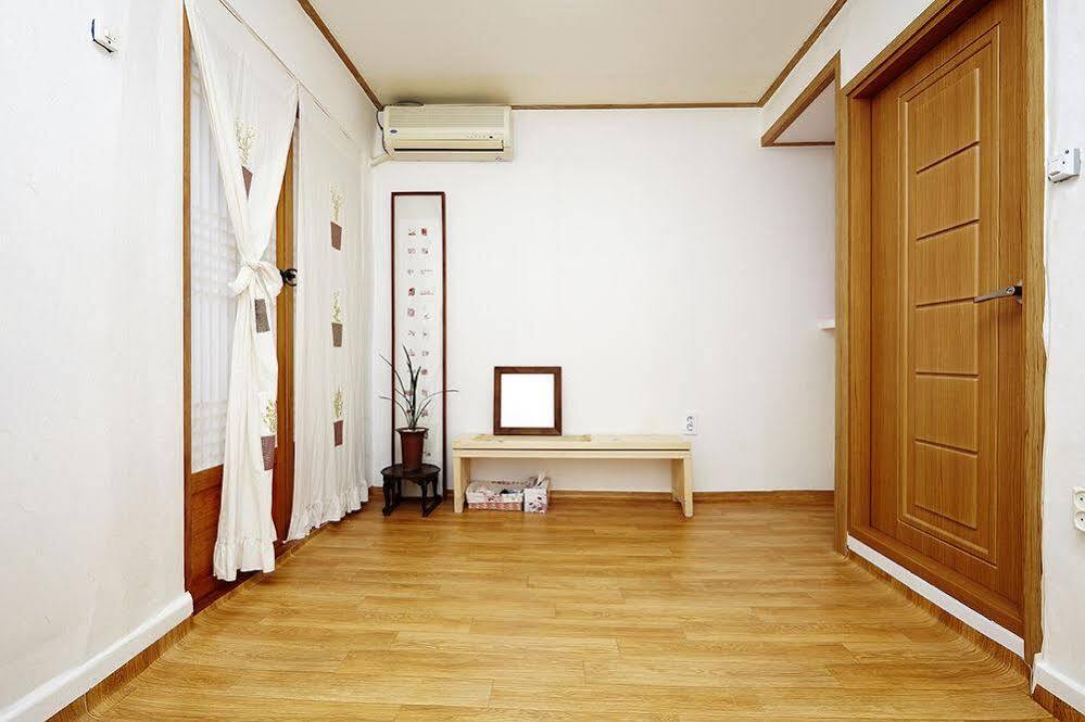Vine Hanok Guesthouse Seul Esterno foto
